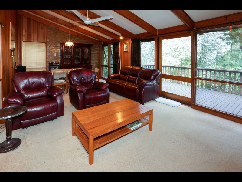 8 Tregarthen Road, Summertown SA 5141