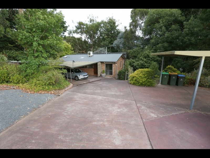 8 Tregarthen Road, Summertown SA 5141