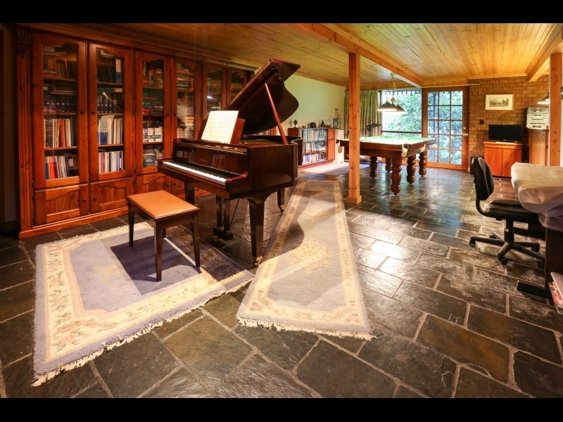 8 Tregarthen Road, Summertown SA 5141