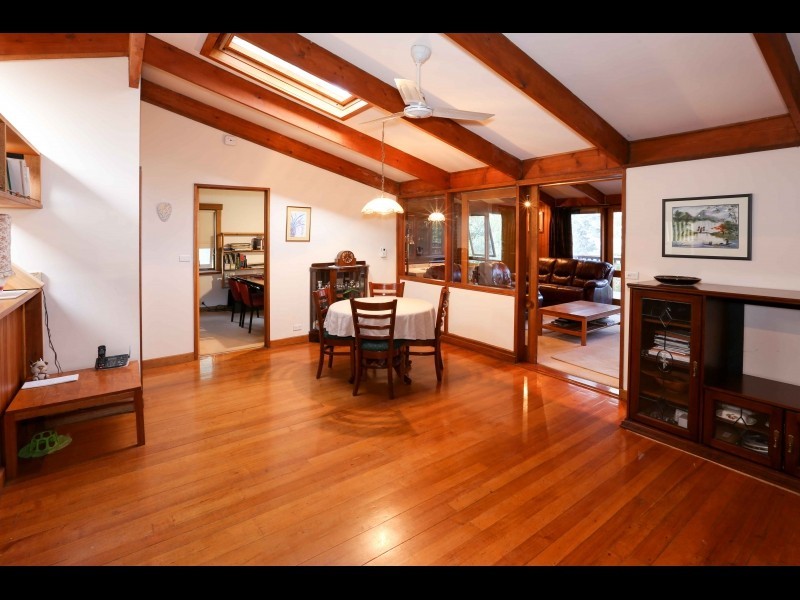 8 Tregarthen Road, Summertown SA 5141