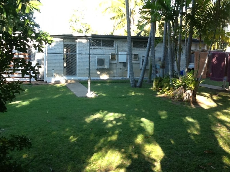 6 Cutler Court, Mount Louisa QLD 4814