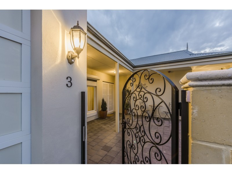 3 Risana Close, Madeley WA 6065