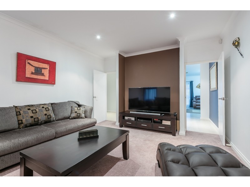 3 Risana Close, Madeley WA 6065