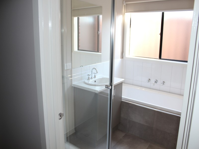 24a Raglan Street, White Hills VIC 3550