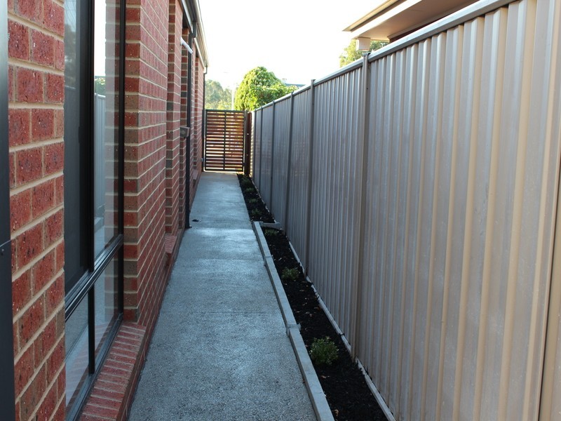 24a Raglan Street, White Hills VIC 3550