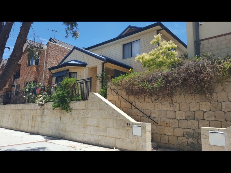 45 Lakeside Drive, Joondalup WA 6027