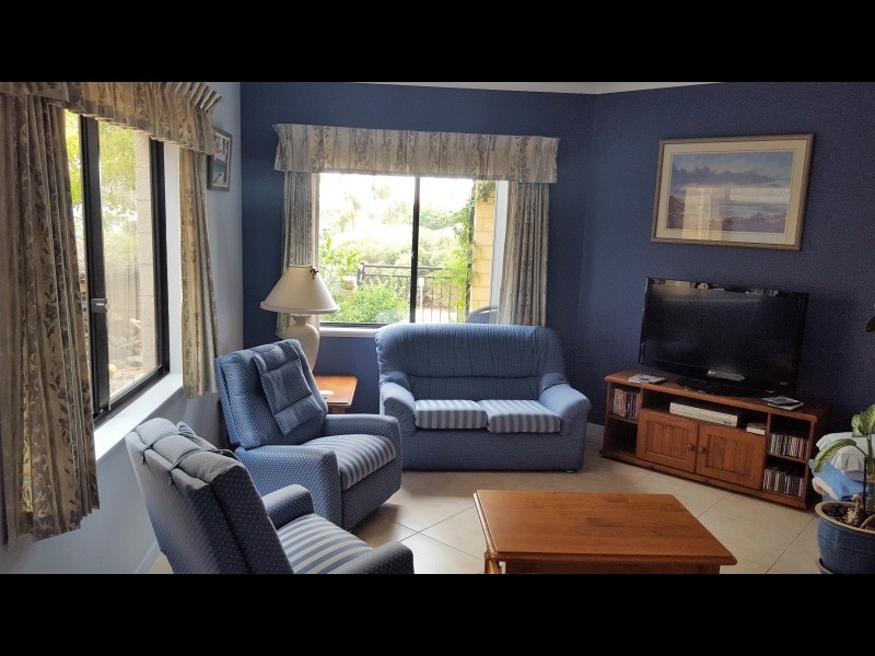 45 Lakeside Drive, Joondalup WA 6027