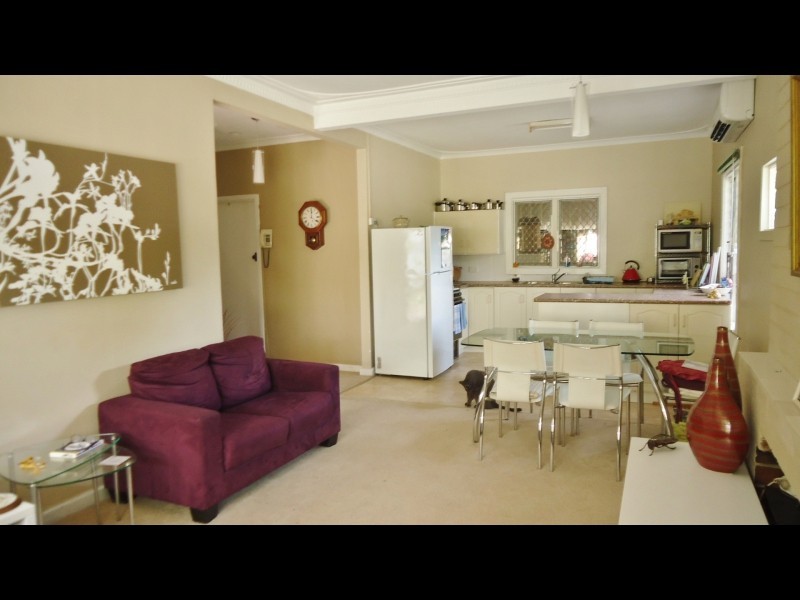 10A Cranwell Street, Thornlie WA 6108