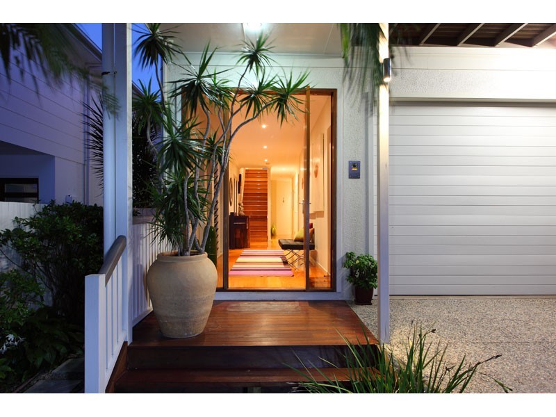 37 Raceview Avenue, Hendra QLD 4011