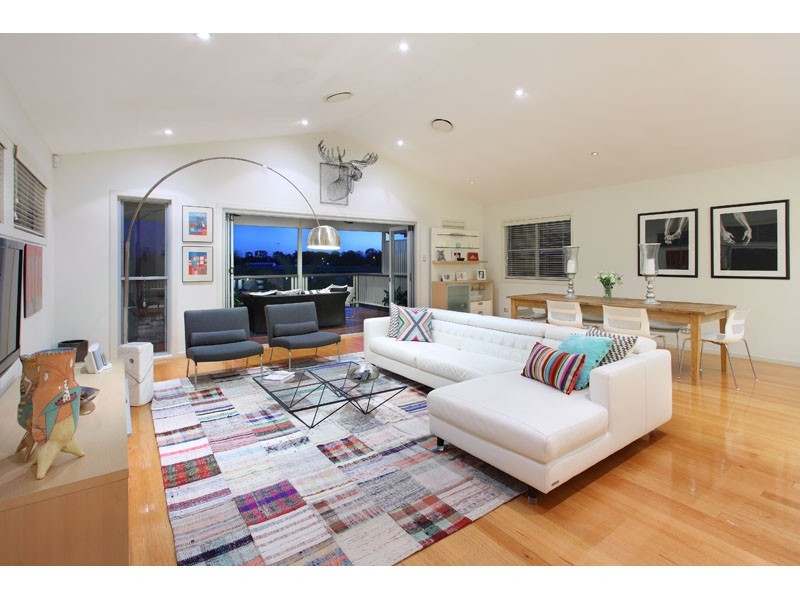 37 Raceview Avenue, Hendra QLD 4011