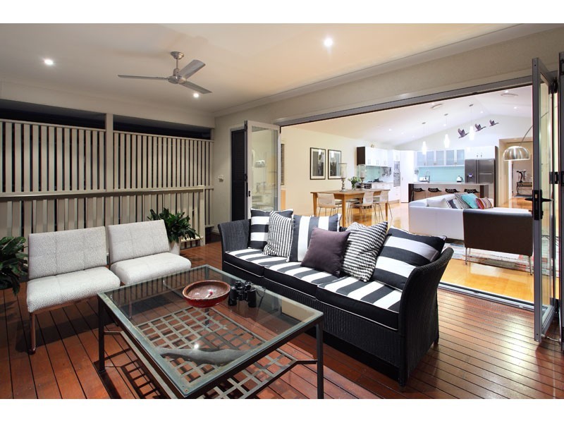 37 Raceview Avenue, Hendra QLD 4011