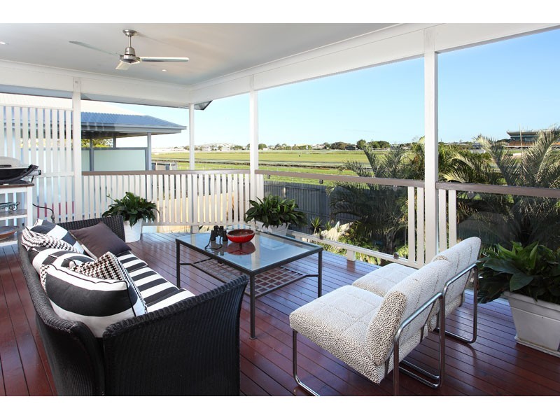 37 Raceview Avenue, Hendra QLD 4011