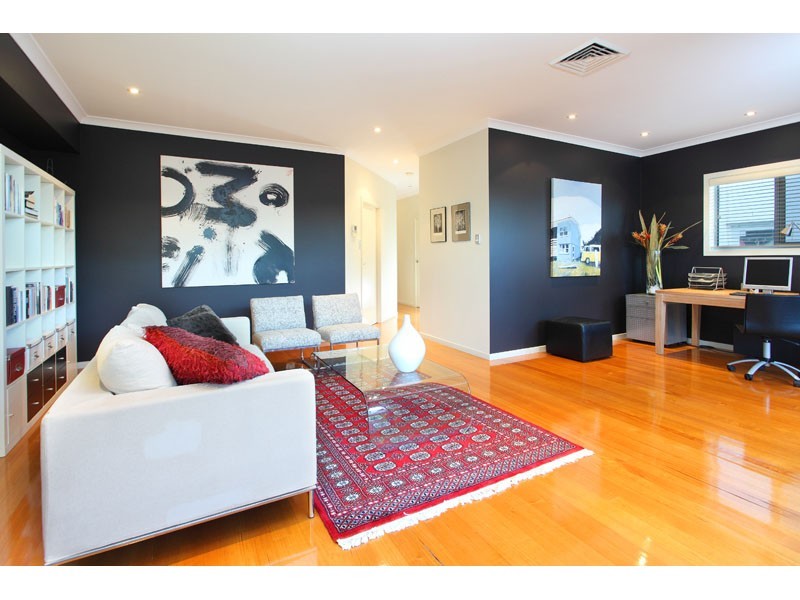 37 Raceview Avenue, Hendra QLD 4011