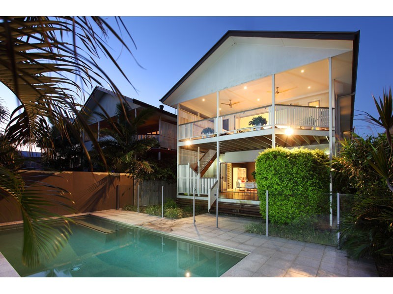 37 Raceview Avenue, Hendra QLD 4011