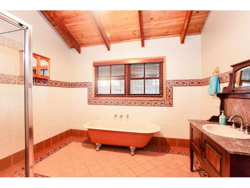 239 Neath Road, Kearsley NSW 2325