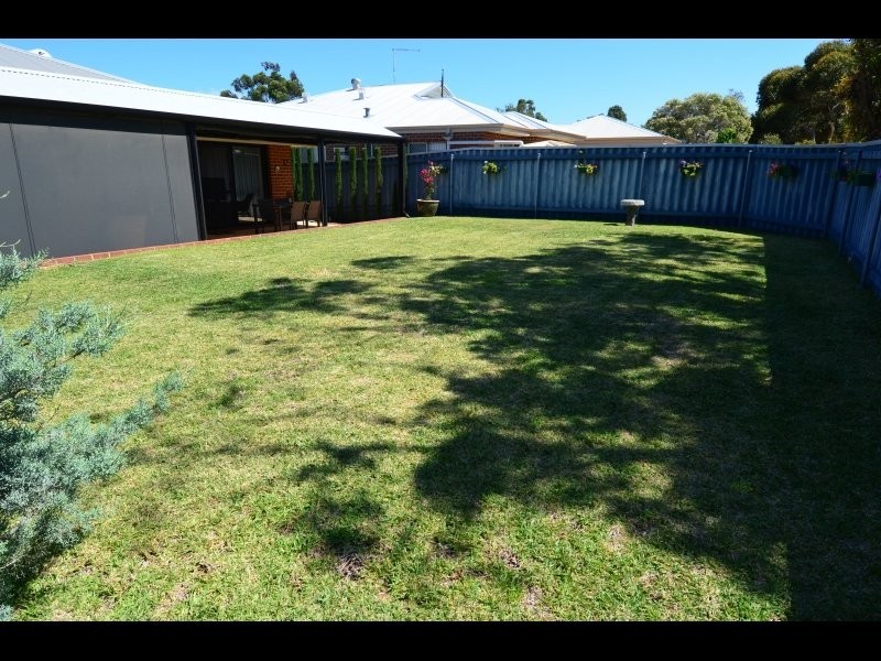 14 Bottrill Street, Hamilton Hill WA 6163