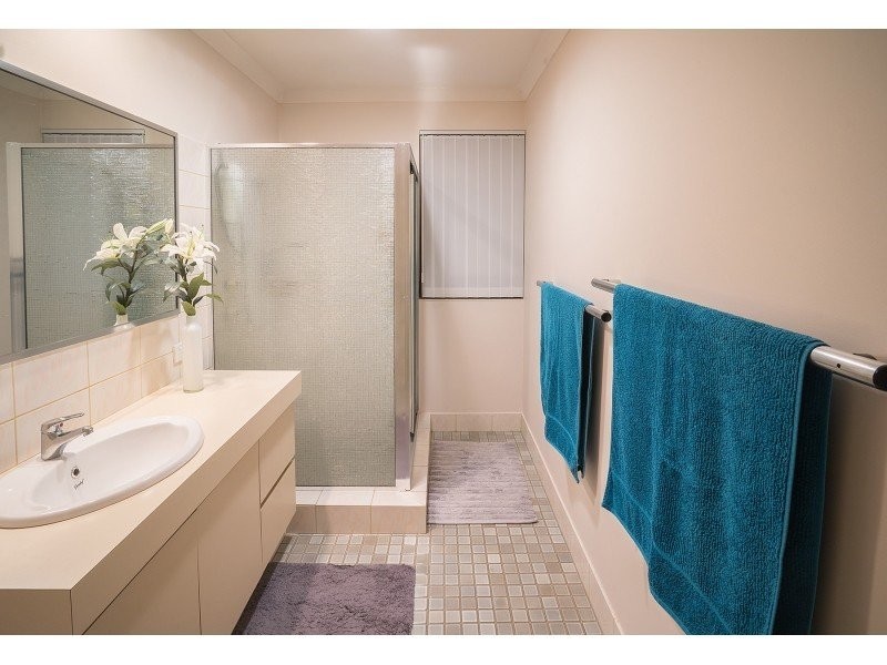 4 Carina Circle, Halls Head WA 6210