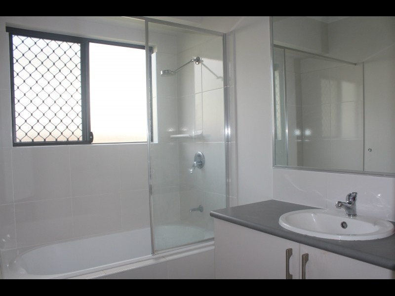 12 Anson Street, Bentley Park QLD 4869