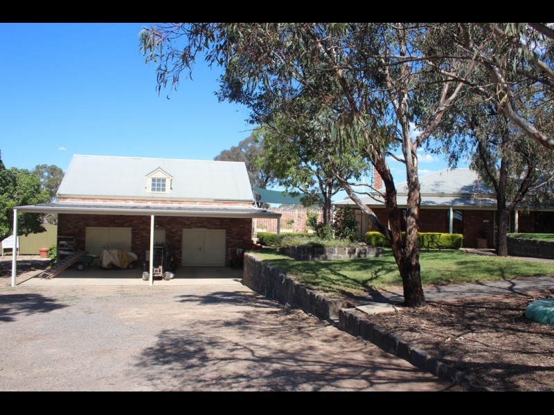 16 Walker Crescent, Eaglehawk VIC 3556
