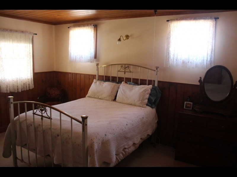 16 Walker Crescent, Eaglehawk VIC 3556