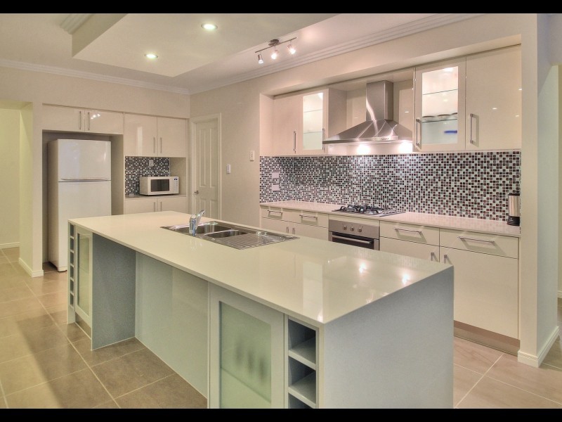10 Colebrook Crescent, Doolandella QLD 4077