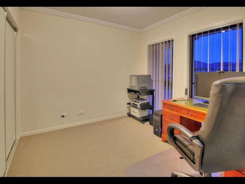 10 Colebrook Crescent, Doolandella QLD 4077