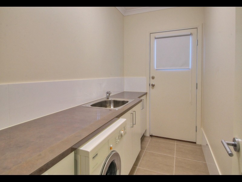 10 Colebrook Crescent, Doolandella QLD 4077