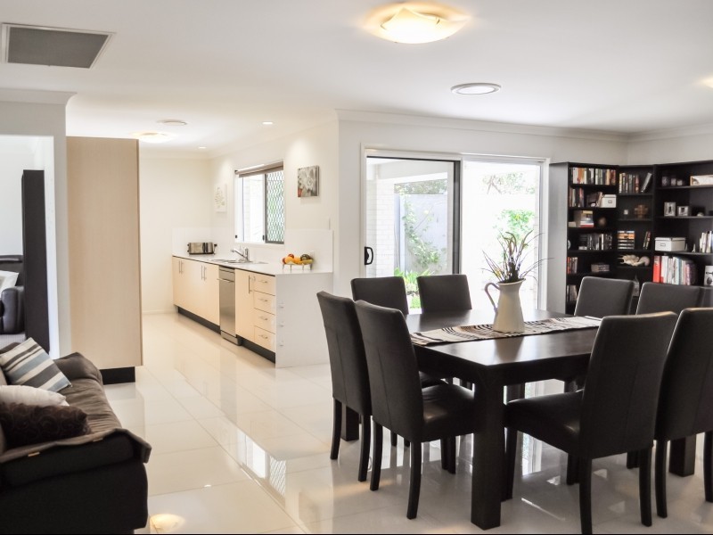 15 River Park Drive, Loganholme QLD 4129