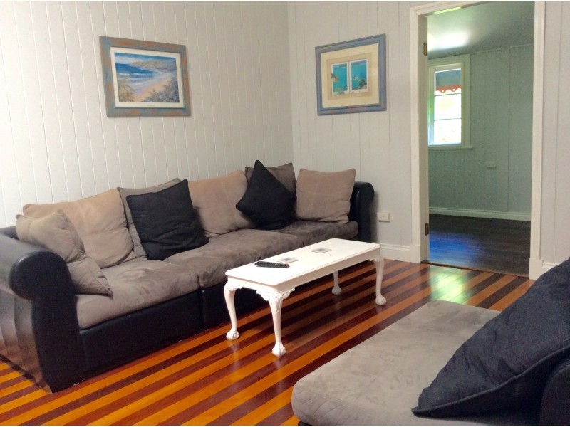 17 Cook Street, Eumundi QLD 4562