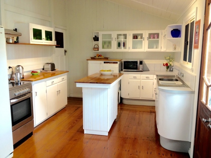 17 Cook Street, Eumundi QLD 4562