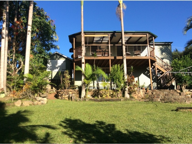 17 Cook Street, Eumundi QLD 4562