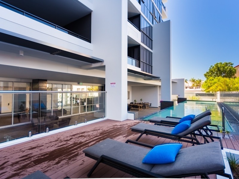 25/2729-2733 Gold Coast Highway, Broadbeach QLD 4218
