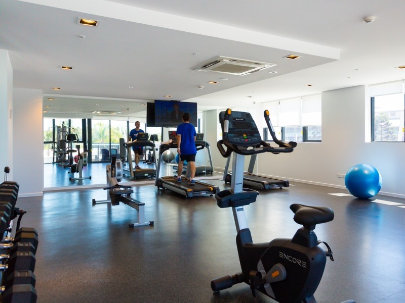 25/2729-2733 Gold Coast Highway, Broadbeach QLD 4218