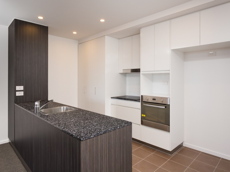 25/2729-2733 Gold Coast Highway, Broadbeach QLD 4218