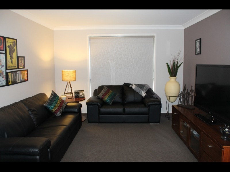 6 RADIANT AVENUE, Largs NSW 2320