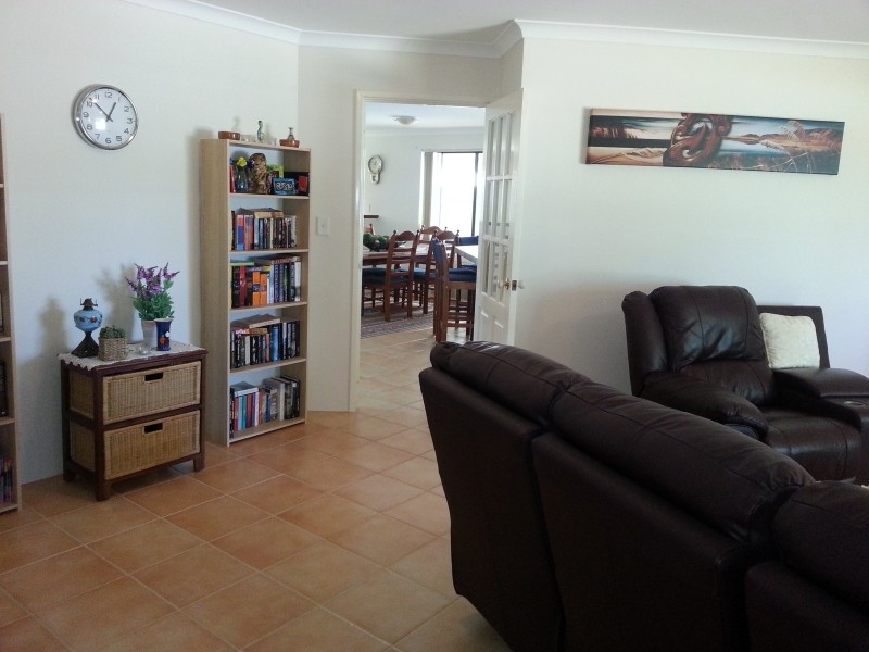 5 Staunton Vale, Carramar WA 6031