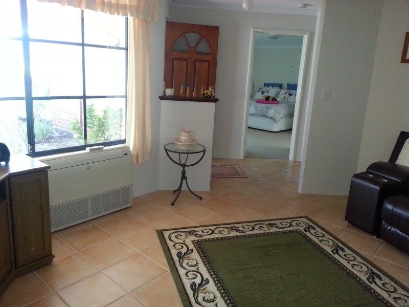 5 Staunton Vale, Carramar WA 6031