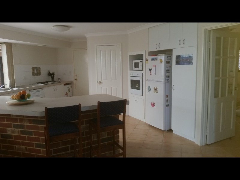 5 Staunton Vale, Carramar WA 6031