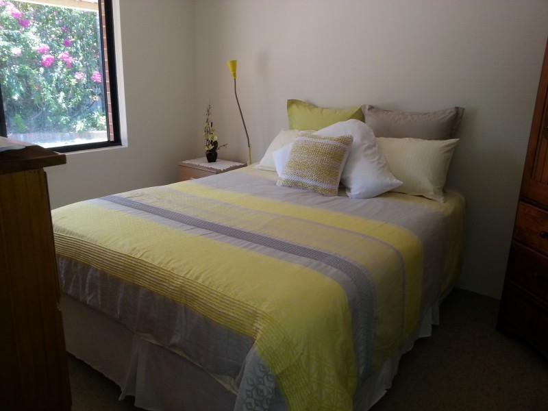 5 Staunton Vale, Carramar WA 6031