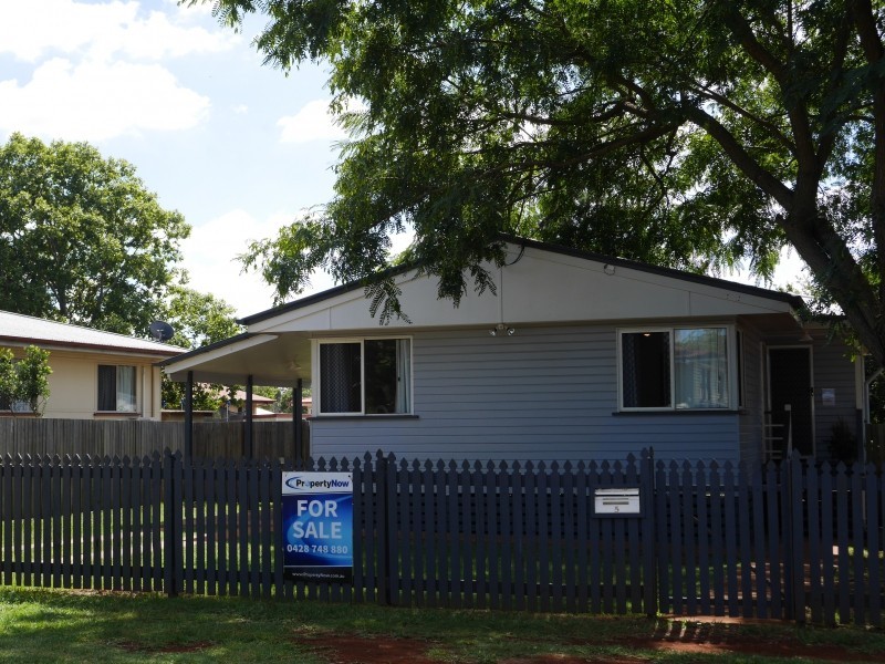 5 Martin Place, Harristown QLD 4350