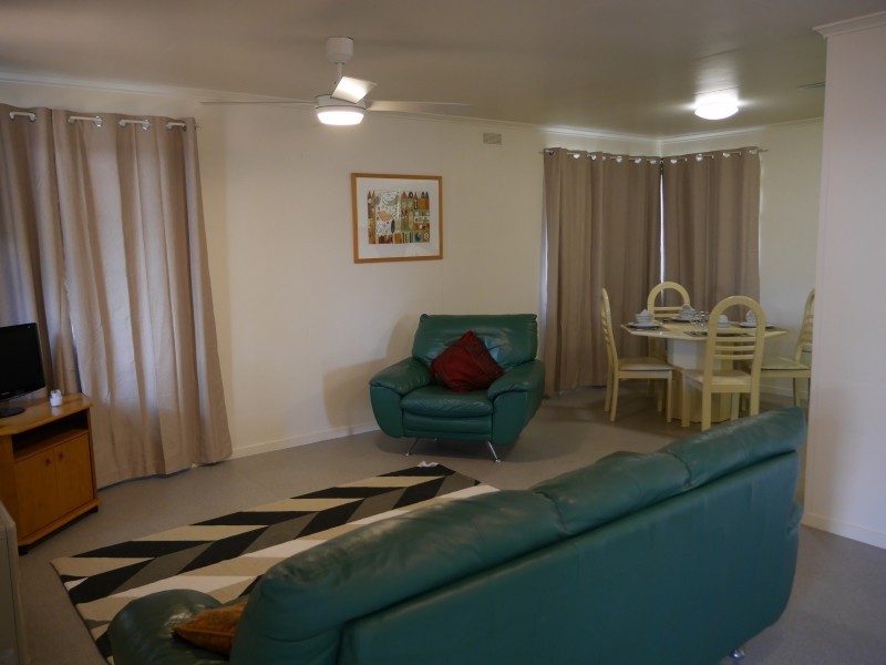 5 Martin Place, Harristown QLD 4350