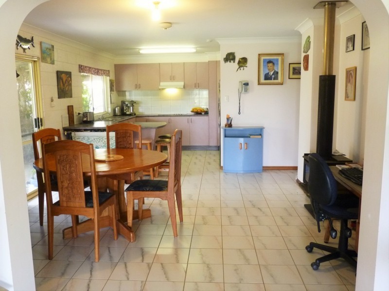 74 Burgess Road, Calico Creek QLD 4570