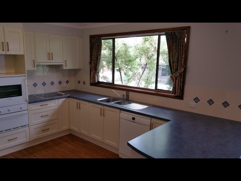 10 Meldon Place, Rankin Park NSW 2287