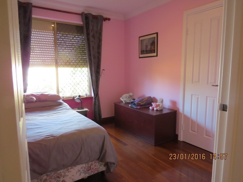 25 Warnbro Sound Avenue, Warnbro WA 6169