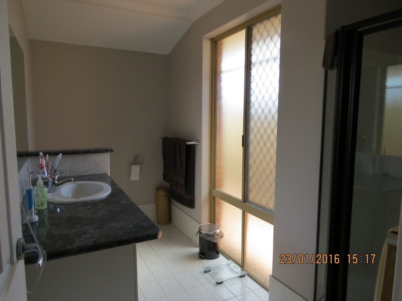 25 Warnbro Sound Avenue, Warnbro WA 6169