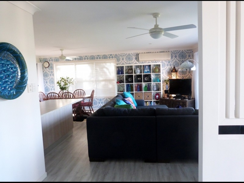 1/16 Bright Court, Burnside QLD 4560