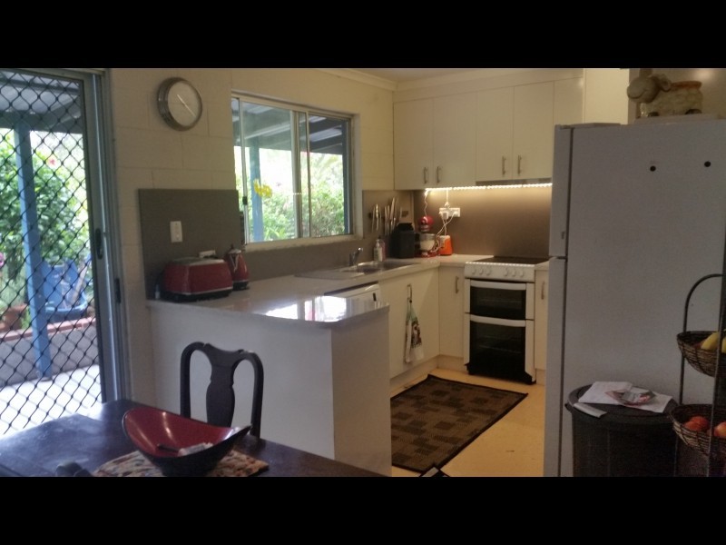 195 Thomas Road, Curra QLD 4570