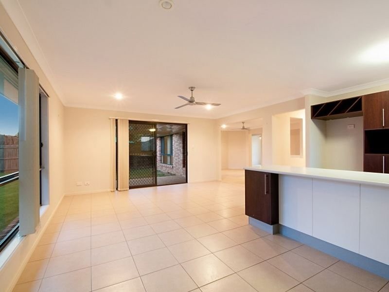 30 Armani Avenue, Pimpama QLD 4209