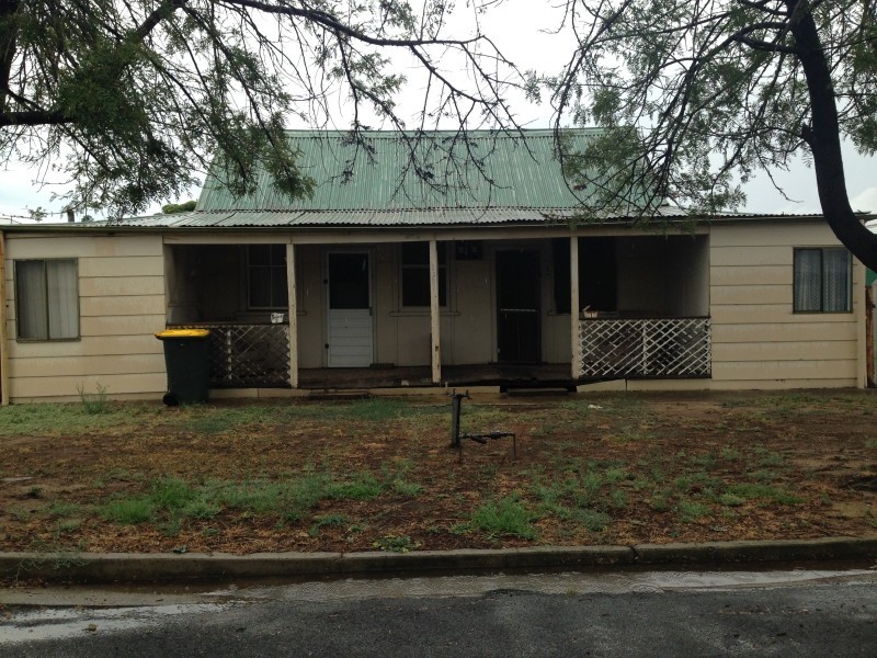 367 Johnson Street, Hay NSW 2711