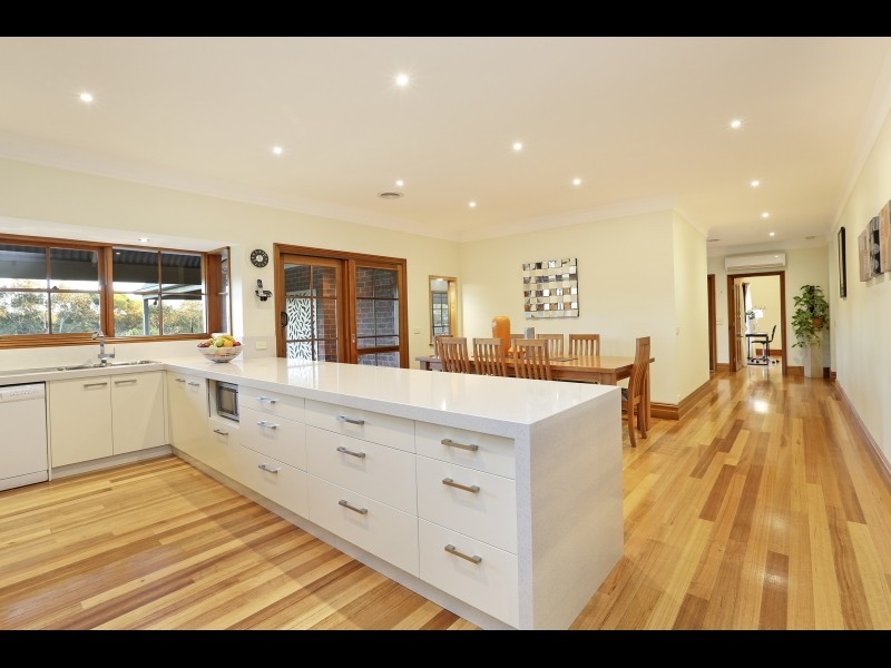 2B Yorkshire Close, Batesford VIC 3221